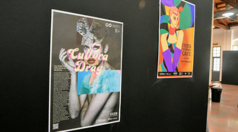 Muestra de afiches de cultura drag en el Conte Grand