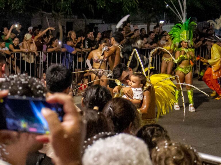 Una historia del carnaval como abrazo social